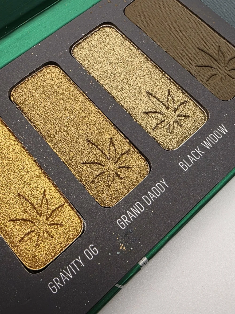 Melt Cosmetics Smoke Sessions Eyeshadow Palette And Mascara - Green & Gold